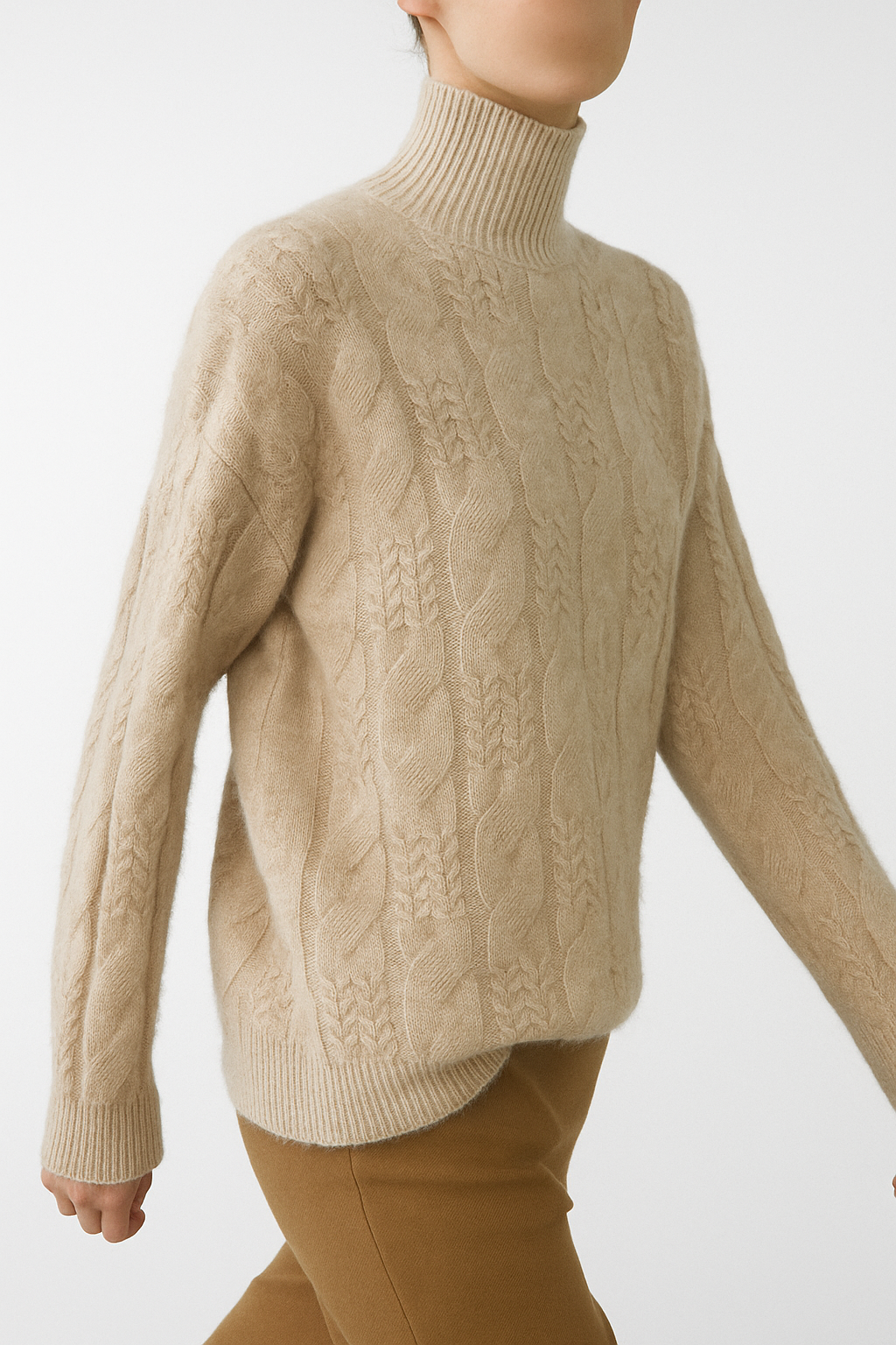 Carinthia Cable Knit Sweater