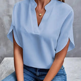 Annemie | Stylish V-Neck Flowing Blouse