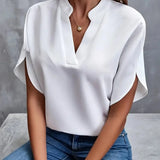 Annemie | Stylish V-Neck Flowing Blouse